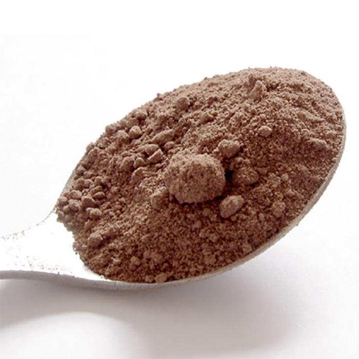 A tészta tetejére valókat egy lábasban kevergetve megmelegítjük. Egy kicsit hűlni hagyjuk, majd egyenletesen a kisült, még meleg tészta tetejére kenjük. Csak akkor szeleteljük, amikor a bevonat megszilárdul rajta.