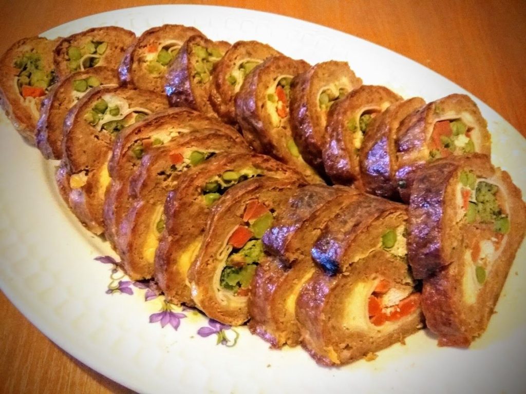 Néha meg lehet locsolni a saját levével. Letakarni nem szoktam, hiszen sütni akarjuk nem párolni.